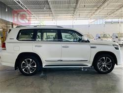 تۆیۆتا لاند کروزەر